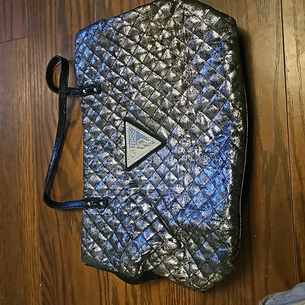 GUESS metalic shoulder bag